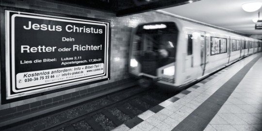 Beitragsbild Keine Zweifel an Gott, aber Jesus als Retter in der Berliner U-Bahn?