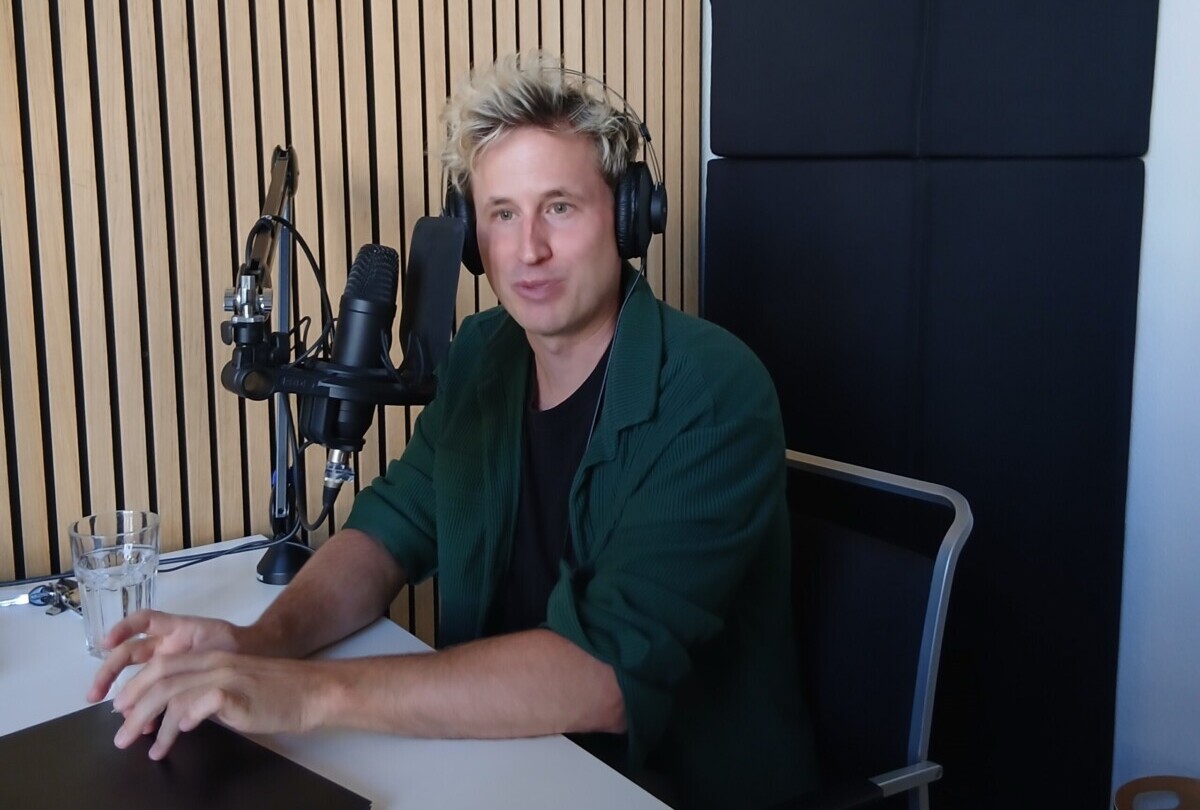 Beitragsbild Podcast „Bürgerrechte aktuell“ – Folge 7: Databroker Files: Welche Werbedaten kaufen die Nachrichtendienste? (mit Ingo Dachwitz)